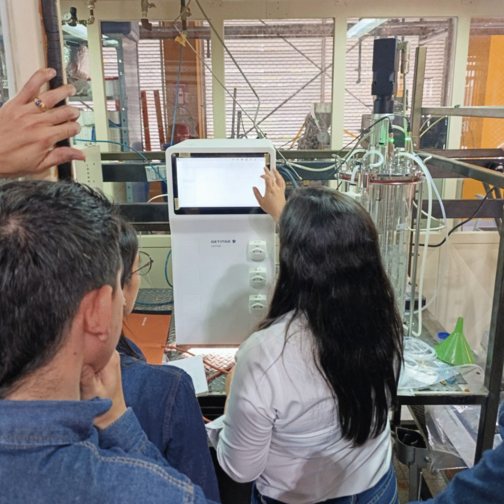 Instalación de biorreactores en Ecopetrol 6